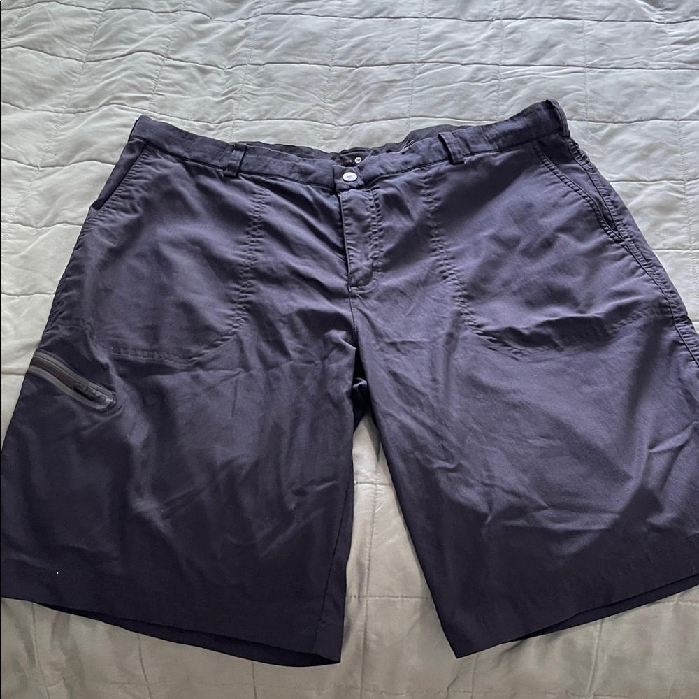 Nike Men's Dark Gray Athletic Shorts